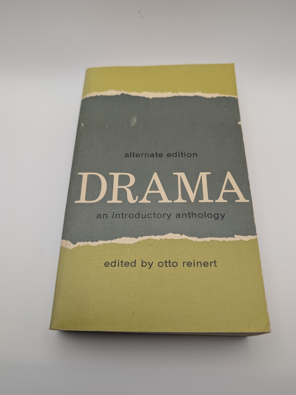 Drama: An Introductory Anthology - Green and Gray Paperback